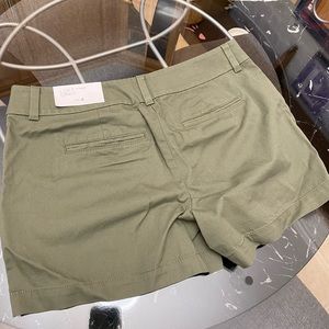 NEW Loft Size 4 shorts